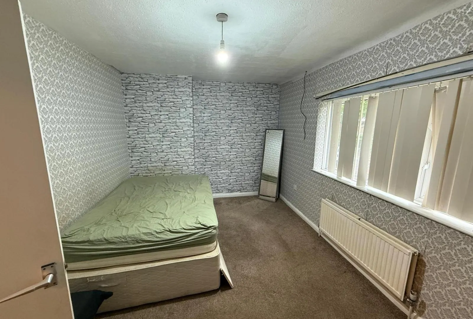Near Hylands Hotel Family Room Nottingham